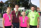 SEB-i poolmaratoni osalejad Anne-Mari Pevkur, Marek Kõllo, Anne Sepping, Erik Nääb